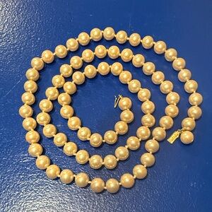 Marvella Vintage Faux Pearl Necklace Classic Timeless
